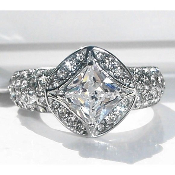 STAINLESS STEEL Princess & Round Cut Cubic Zirconia Ring - Picture 1 of 14